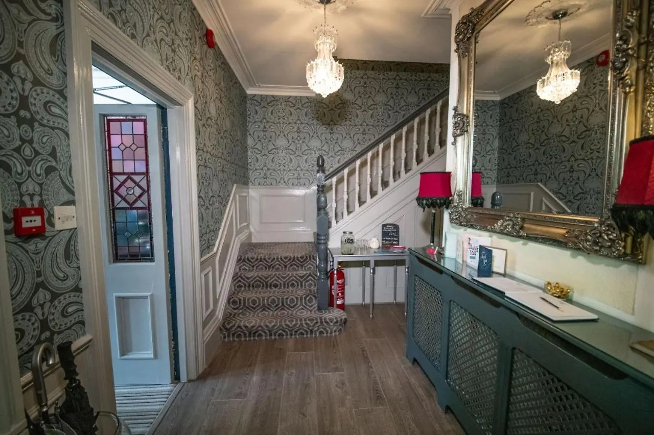 Amarillo Guesthouse Bournemouth 4*,  United Kingdom