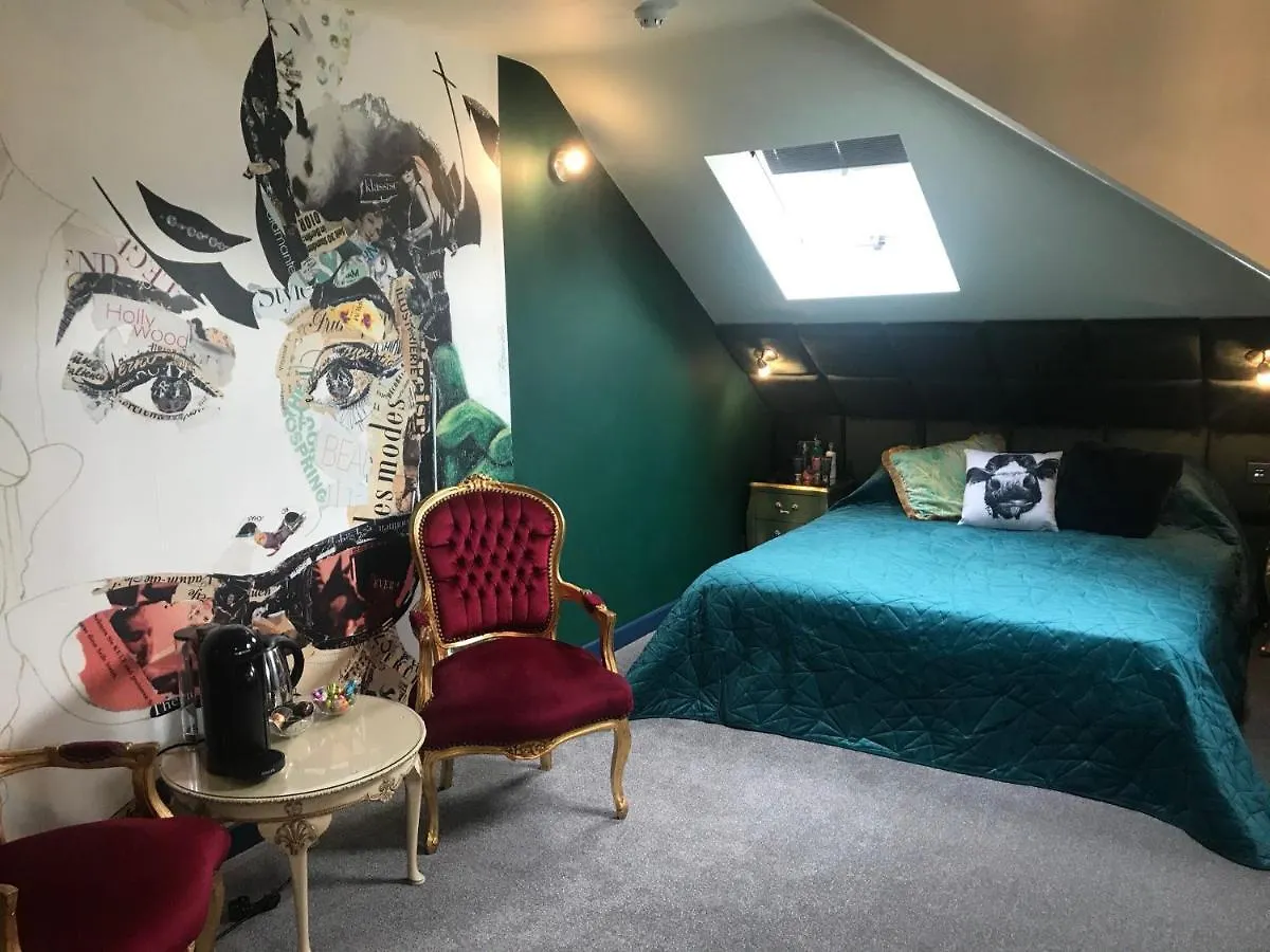 Amarillo Guesthouse Bournemouth 4*,